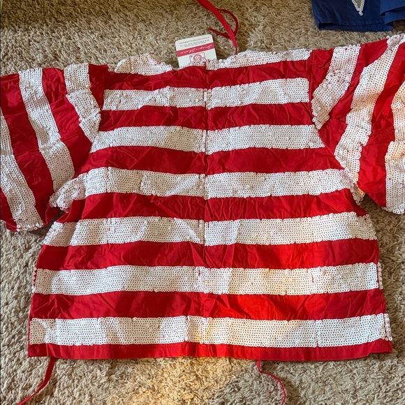 QUEEN OF SPARKLES Red stripe top and blue star shorts LG in both - Picture 6 of 6